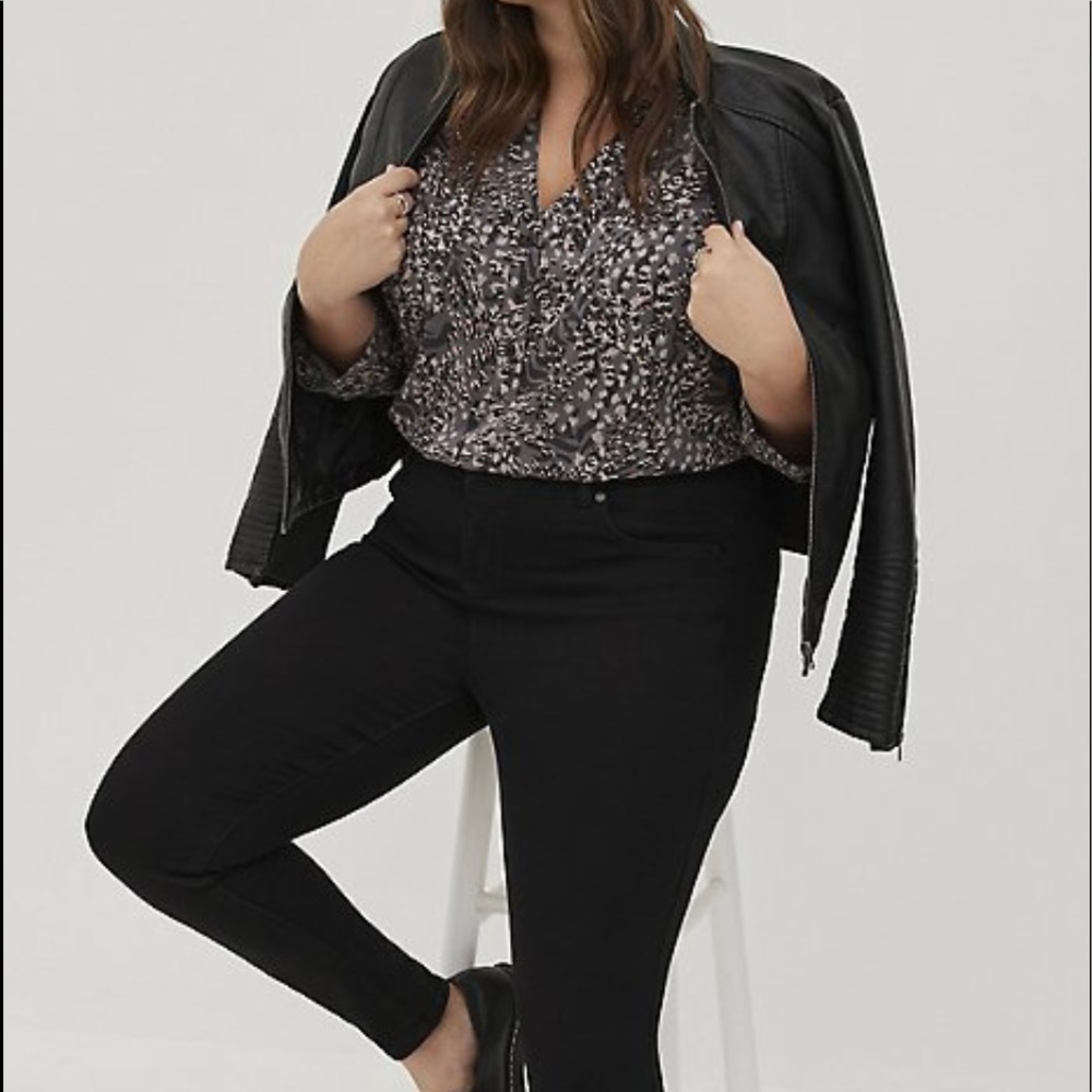 NWT Torrid Harper Pullover Top - Picture 6 of 8